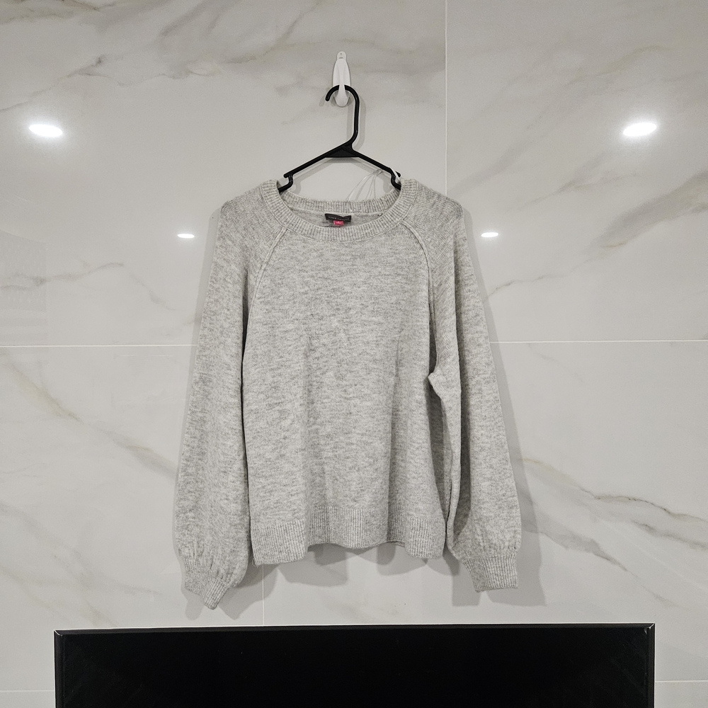Vince Camuto Gray Crew Neck Sweater